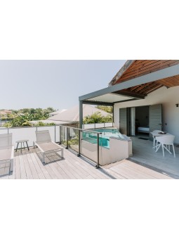 Habitation I'SEO – Studios Adult Only avec Piscine Privée à Sainte-Anne | Bonnes Adresses Inside97